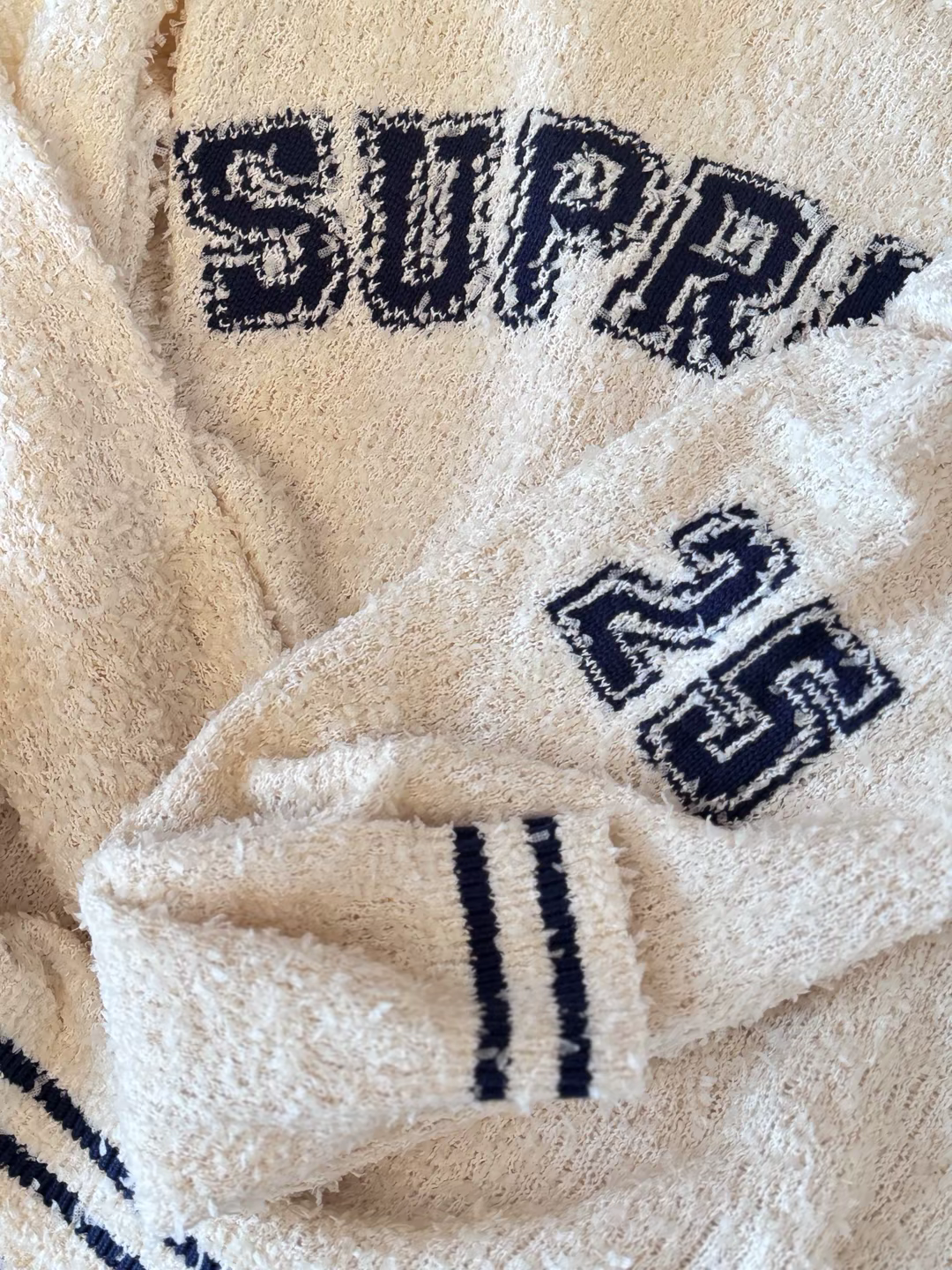 Suéter Supreme Textured Arc