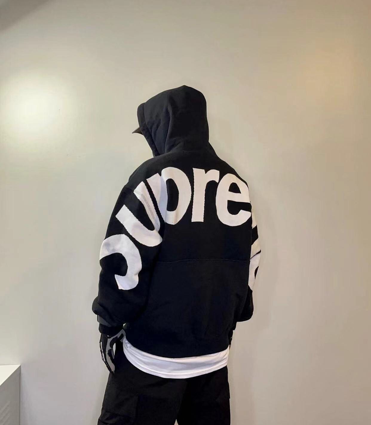 Moletom Supreme Big Logo Jacquard