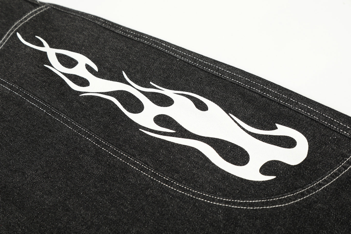 Bermuda "Flame Graphic" Denim