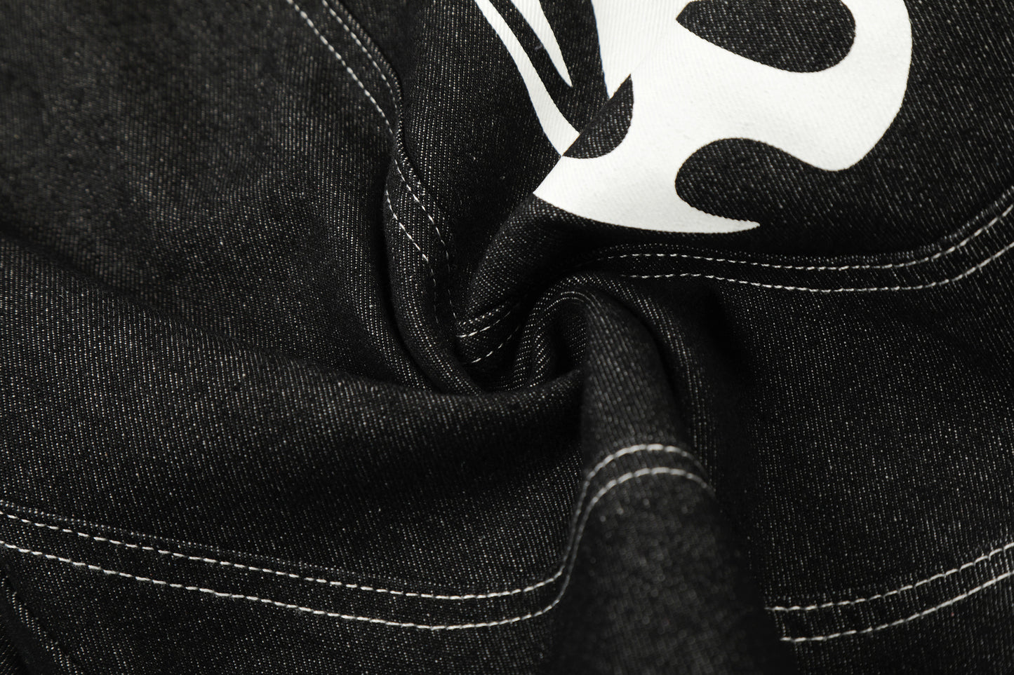 Bermuda "Flame Graphic" Denim